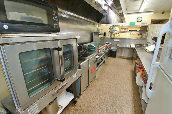 Peachs Place : 121 E Main St, Crooksville, OH 43731